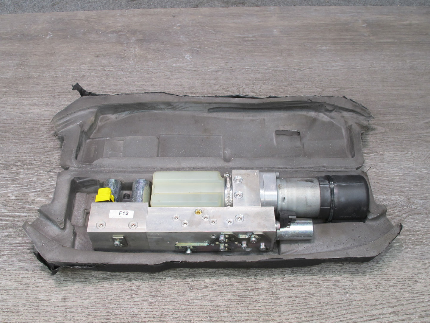 2012-2018 BMW F12 M6 Convertible Roof TOP Hydraulic Pump Motor Unit