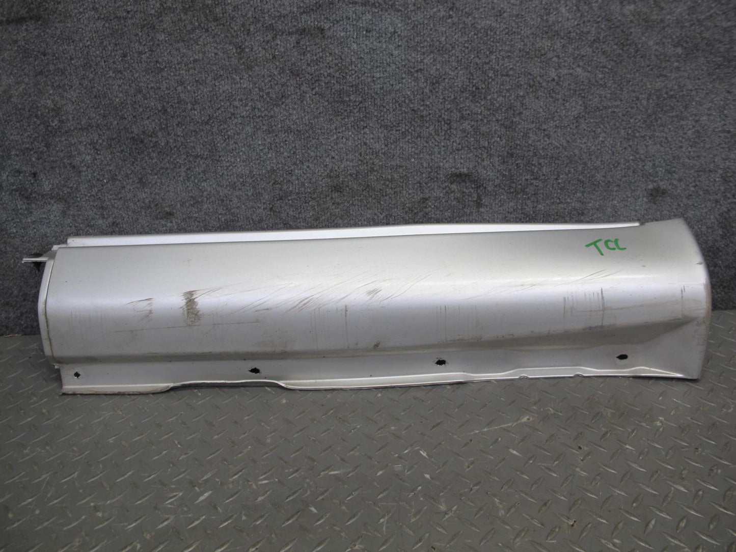 95-97 Toyota Celsior Lexus LS400 Side Skirt Rocker Panel Molding Set Gray OEM