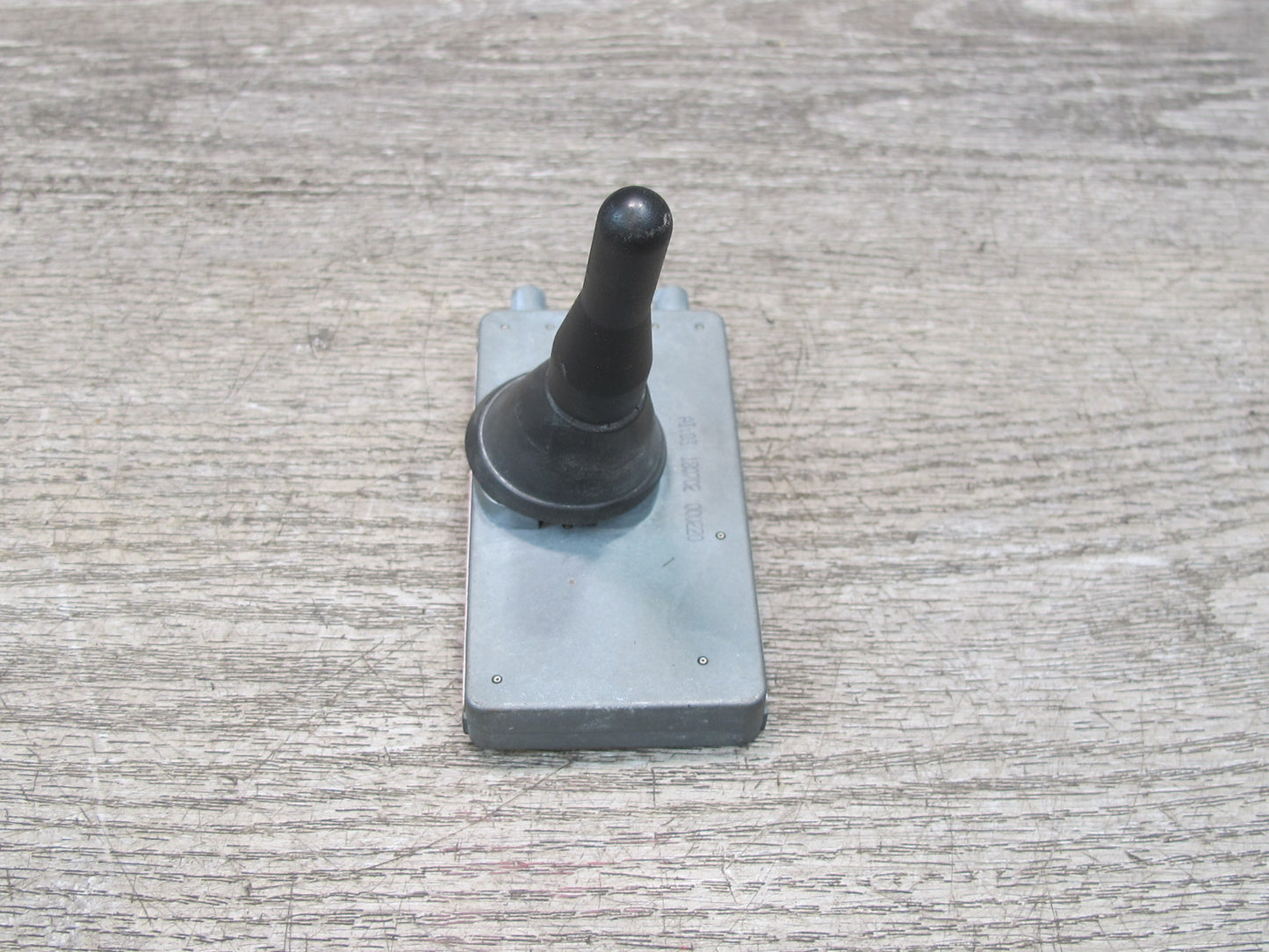 01-06 BMW E46 330ci Convertible Rear Exterior Radio Antenna w Module 6909606 OEM