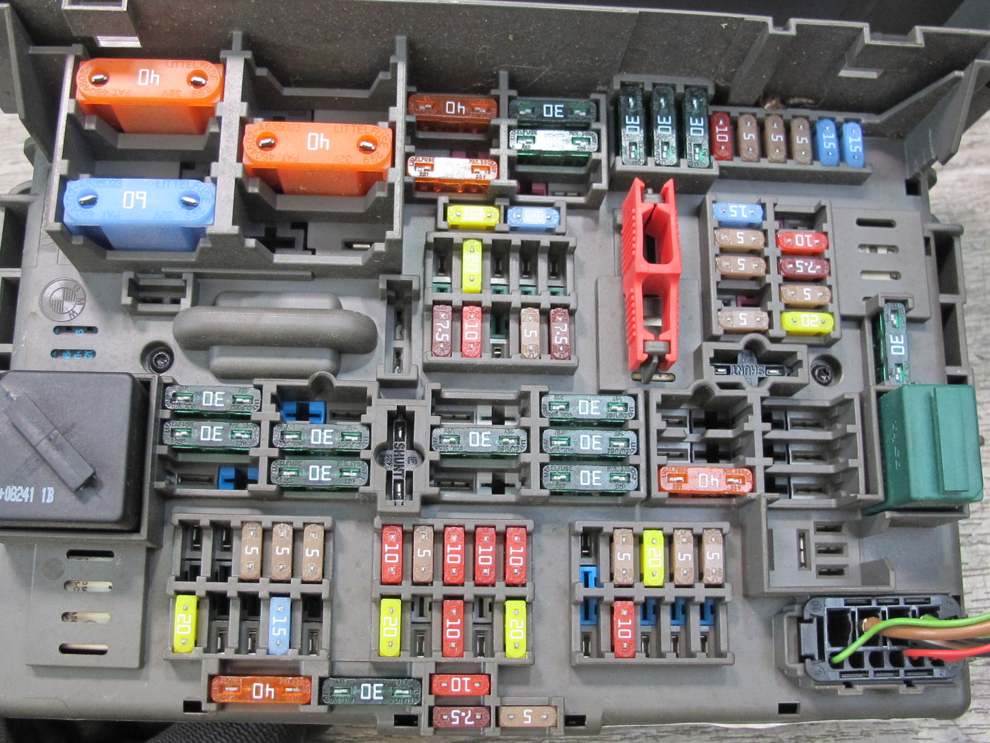 08-13 BMW E88 E82 135I Power Distribution Fuse Relay Box Module OEM