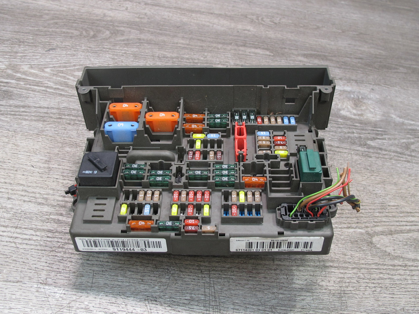 08-13 BMW E88 E82 135I Power Distribution Fuse Relay Box Module OEM