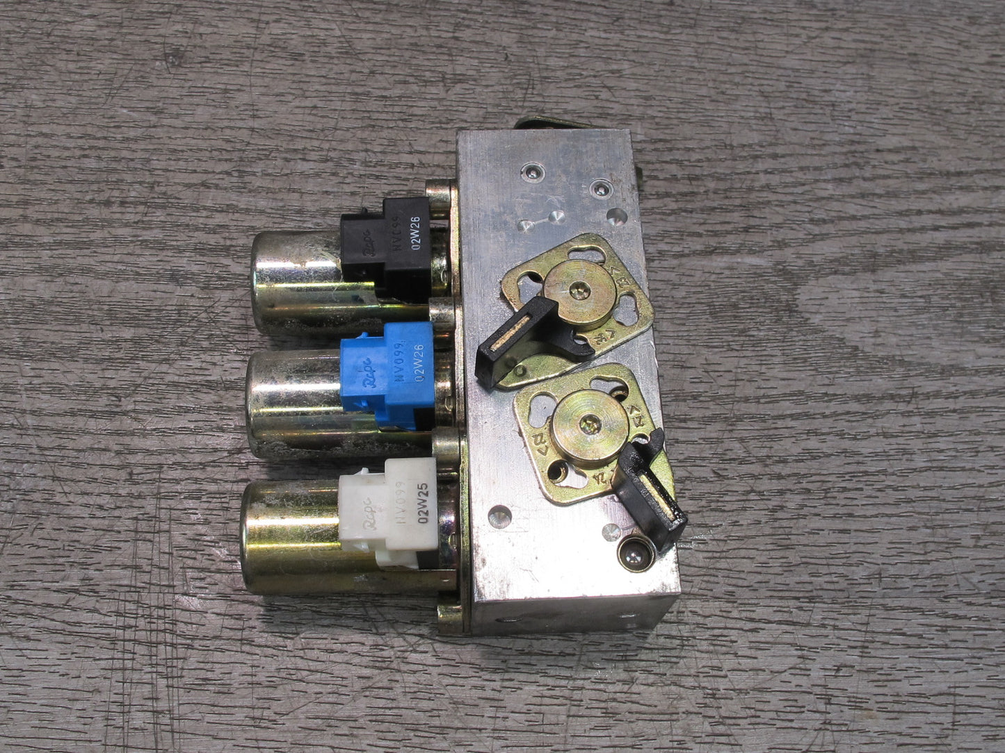 01-06 BMW E46 330ci Convertible TOP Roof Hydraulic Valve Control Block OEM