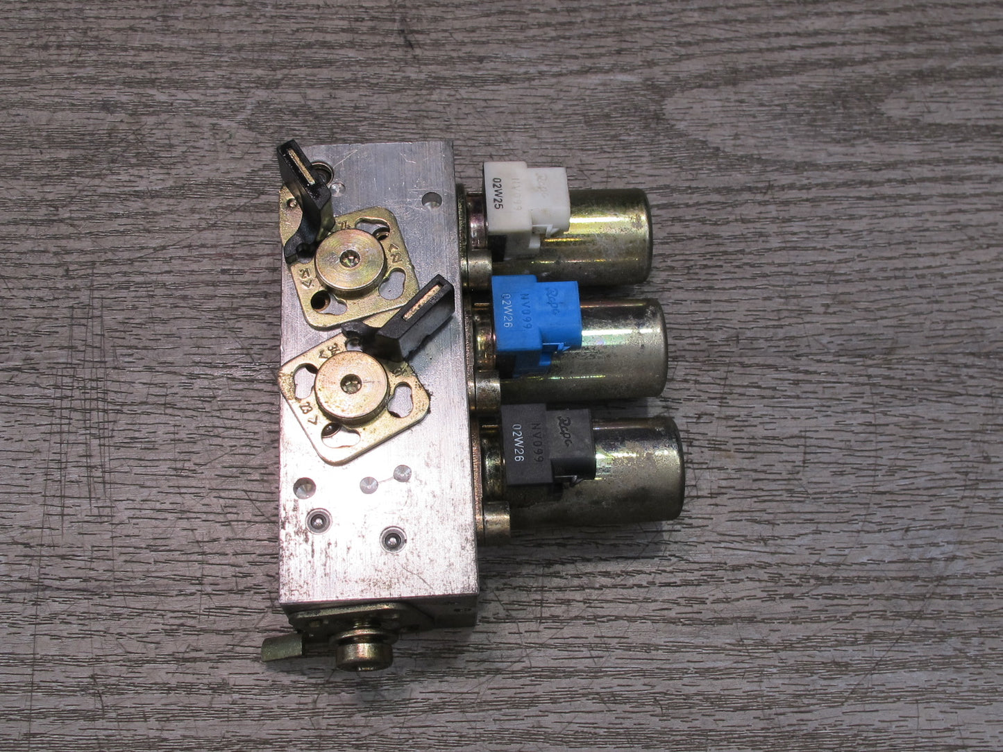 01-06 BMW E46 330ci Convertible TOP Roof Hydraulic Valve Control Block OEM