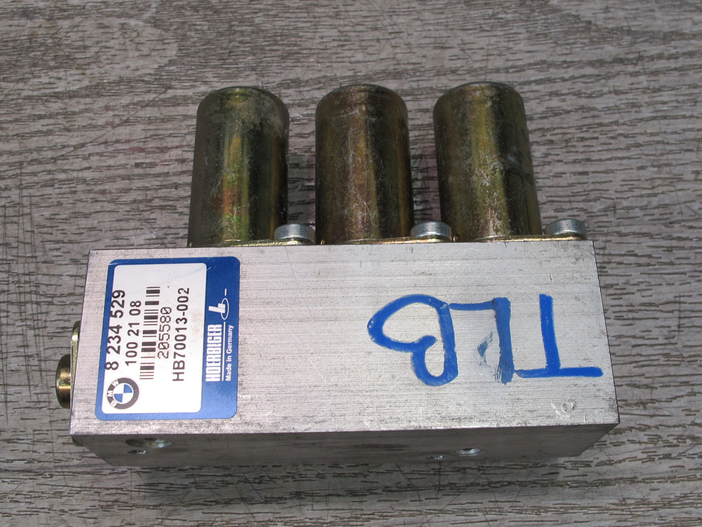 2001-2006 BMW E46 M3 Convertible TOP Roof Hydraulic Valve Control Block