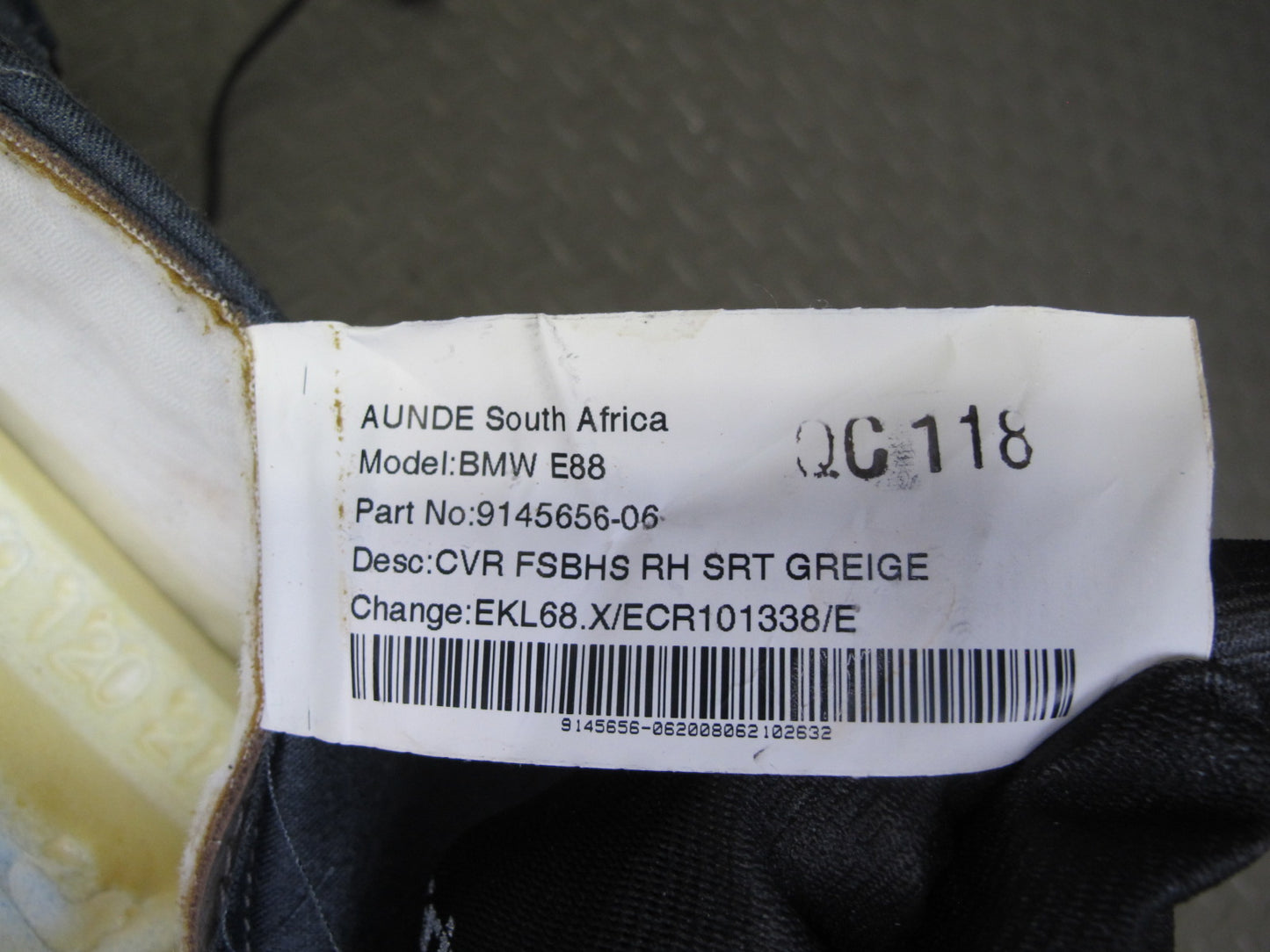 08-13 BMW E82 E88 135i Convertible Front Right Seat Upper Leather Cushion OEM