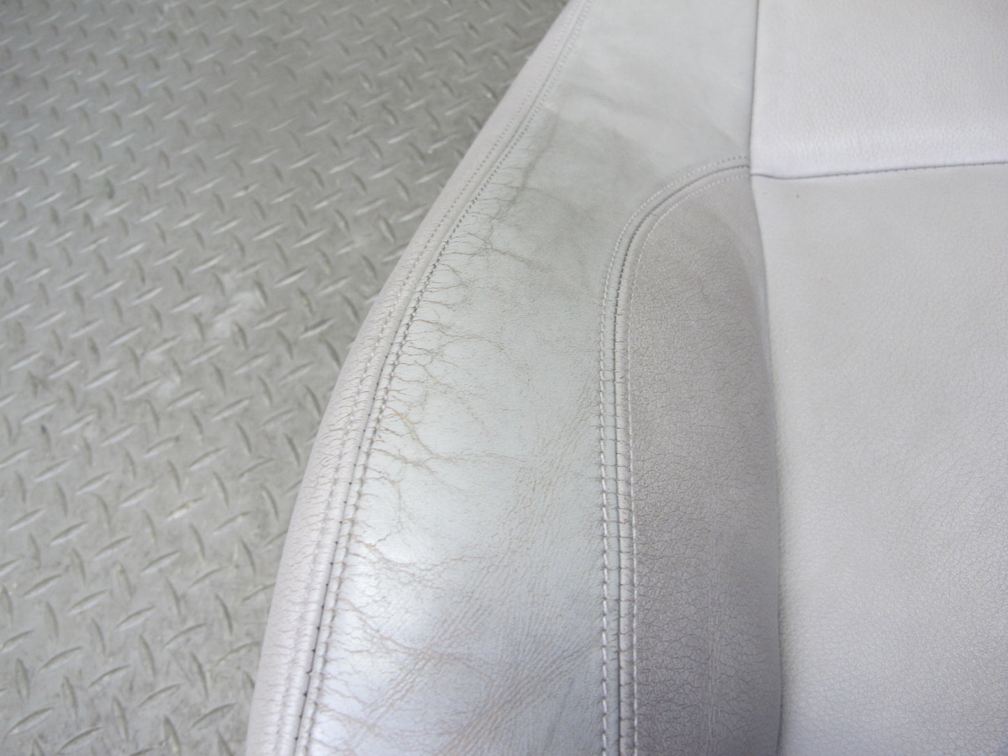 08-13 BMW E82 E88 135i Convertible Front Right Seat Upper Leather Cushion OEM