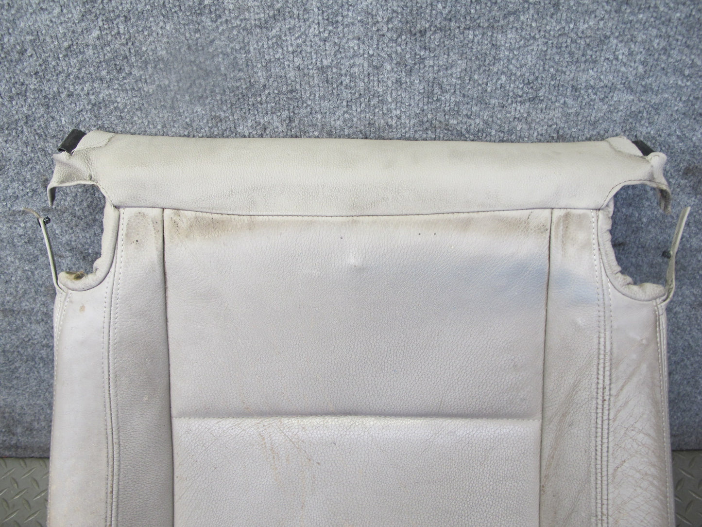 2008 BMW E82 E88 135i Convert Front Left Sport Seat Lower Leather Cushion OEM