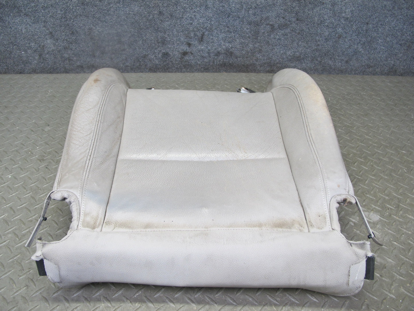 2008 BMW E82 E88 135i Convert Front Left Sport Seat Lower Leather Cushion OEM