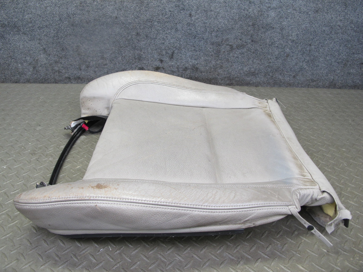 2008 BMW E82 E88 135i Convert Front Left Sport Seat Lower Leather Cushion OEM