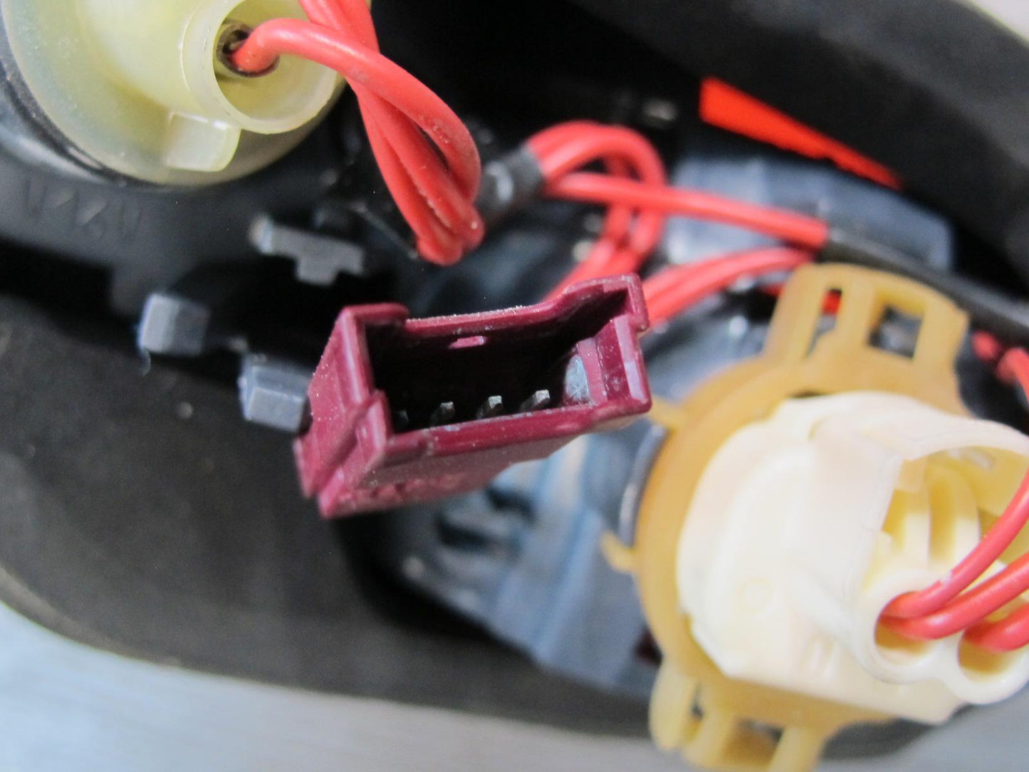 2012-2018 BMW F12 F13 F06 M6 Rear Right Passenger Side Inner Tail Light Lamp