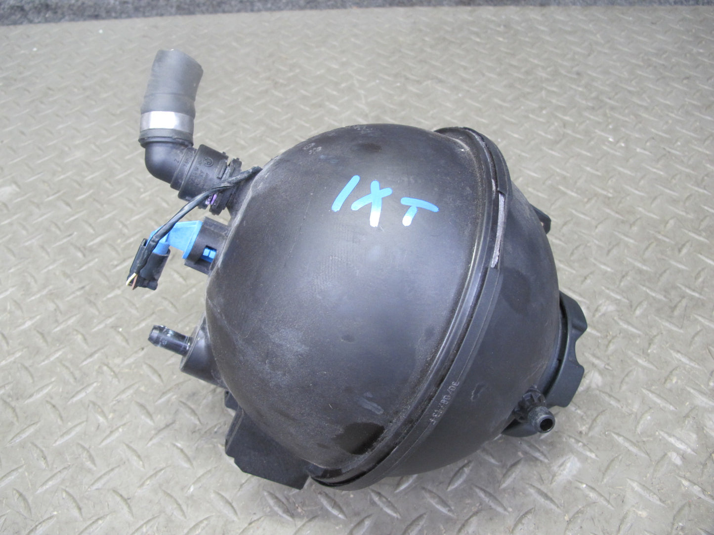 11-17 BMW F25 X3 Engine Coolant Expansion Overflow Reservoir Tank 8616418 OEM