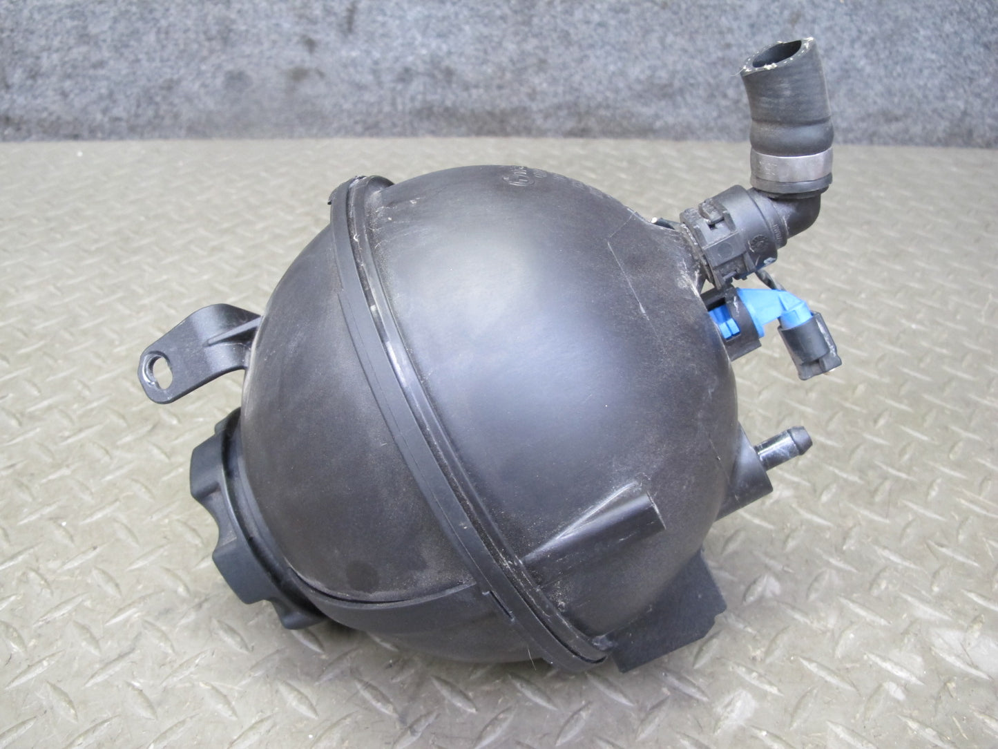 11-17 BMW F25 X3 Engine Coolant Expansion Overflow Reservoir Tank 8616418 OEM