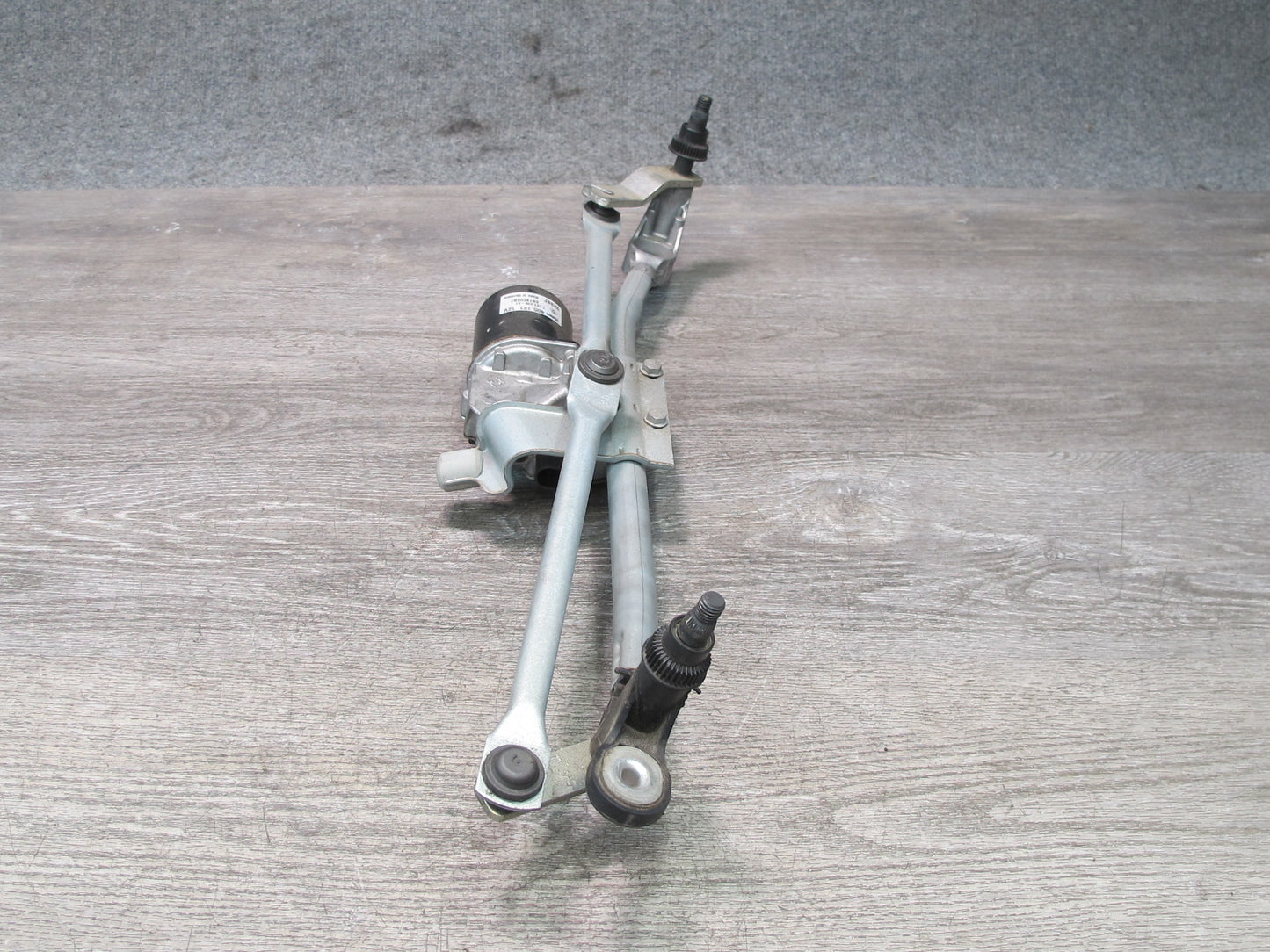 08-13 BMW E82 E88 135i Windshield Wiper Linkage w Motor OEM