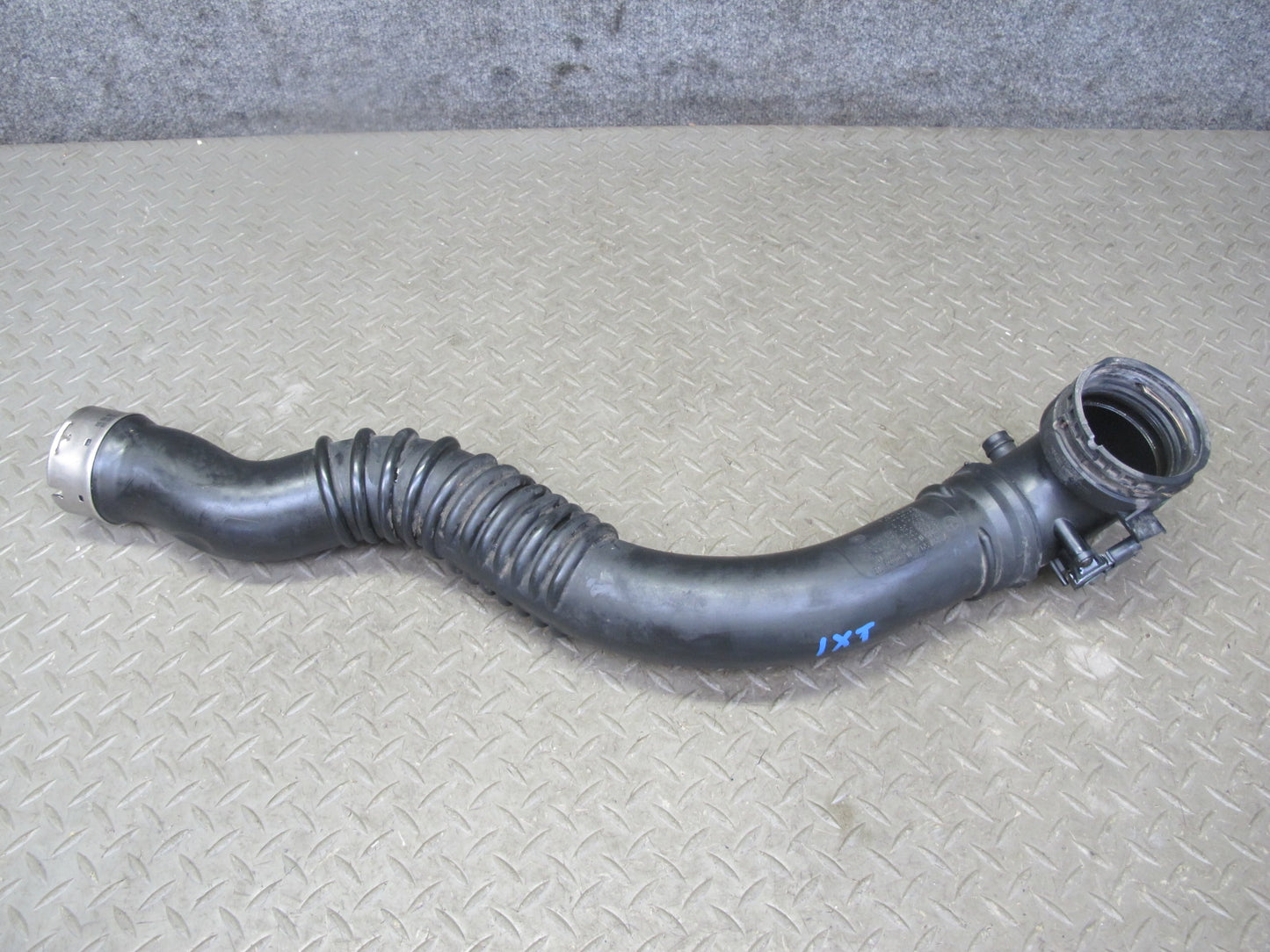 11-17 BMW F25 X3 Air Intake Turbocharger Intercooler Hose Pipe Line 7597592 OEM