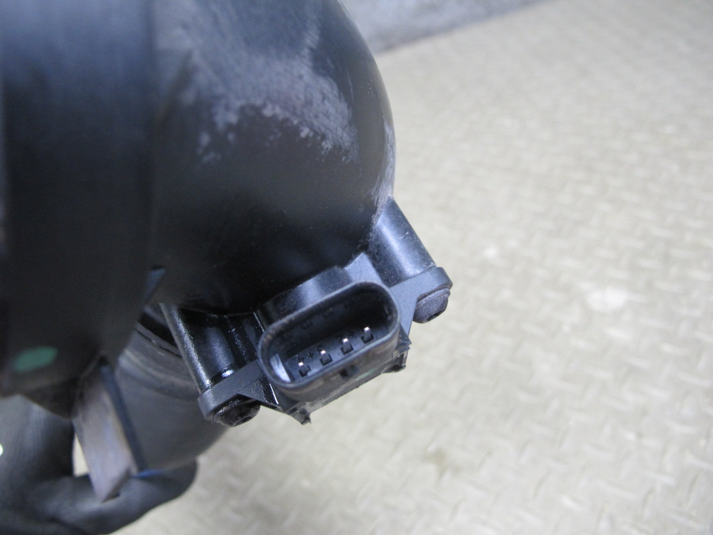 11-17 BMW F25 X3 Air Intake Turbocharger Intercooler Hose Pipe Line 7597592 OEM