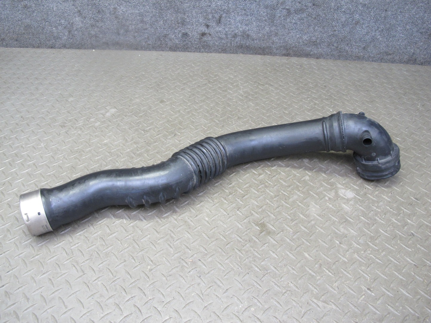 11-17 BMW F25 X3 Air Intake Turbocharger Intercooler Hose Pipe Line 7597592 OEM