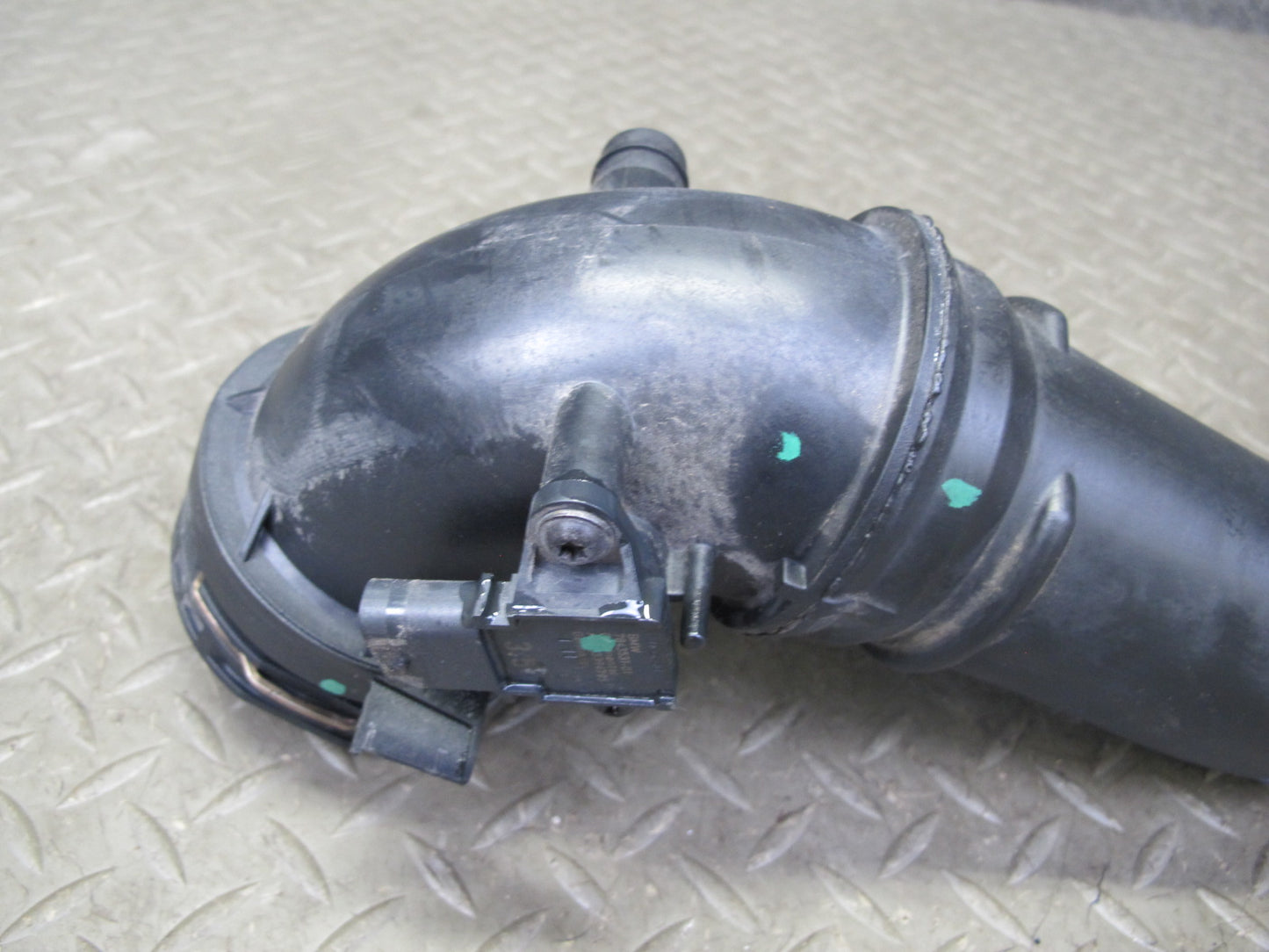 11-17 BMW F25 X3 Air Intake Turbocharger Intercooler Hose Pipe Line 7597592 OEM