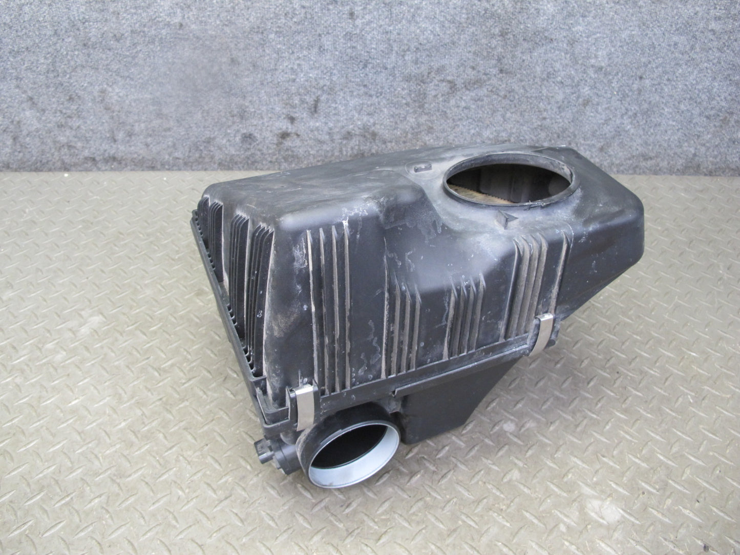 13-17 BMW F25 X3 N20 Air Intake Cleaner Filter Box w MAF Sensor OEM