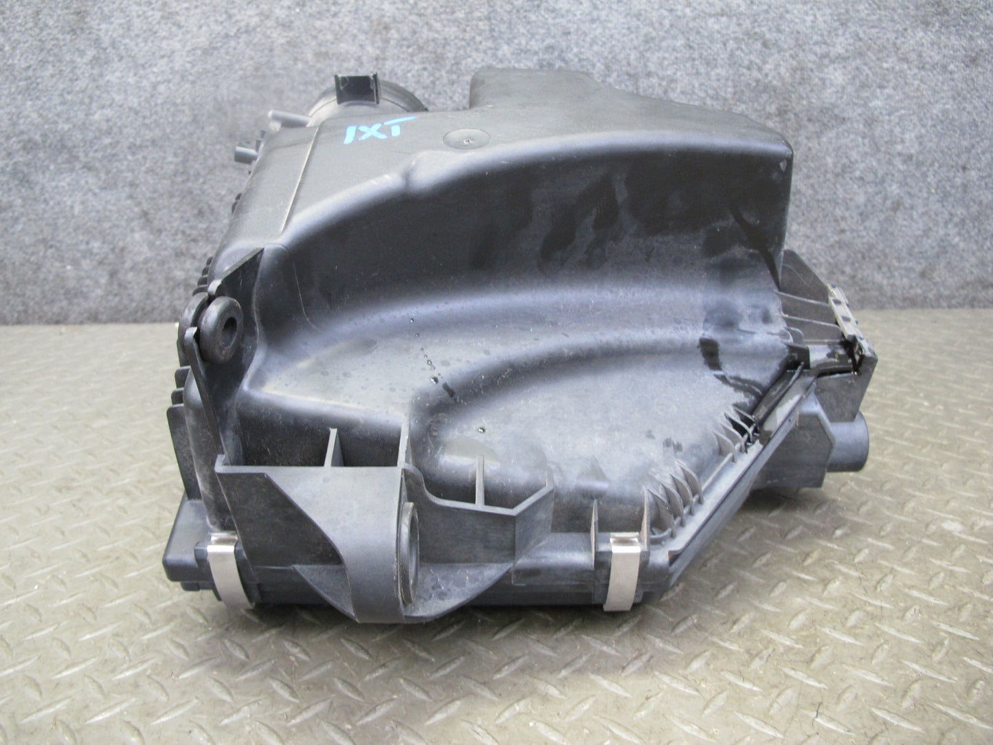 13-17 BMW F25 X3 N20 Air Intake Cleaner Filter Box w MAF Sensor OEM