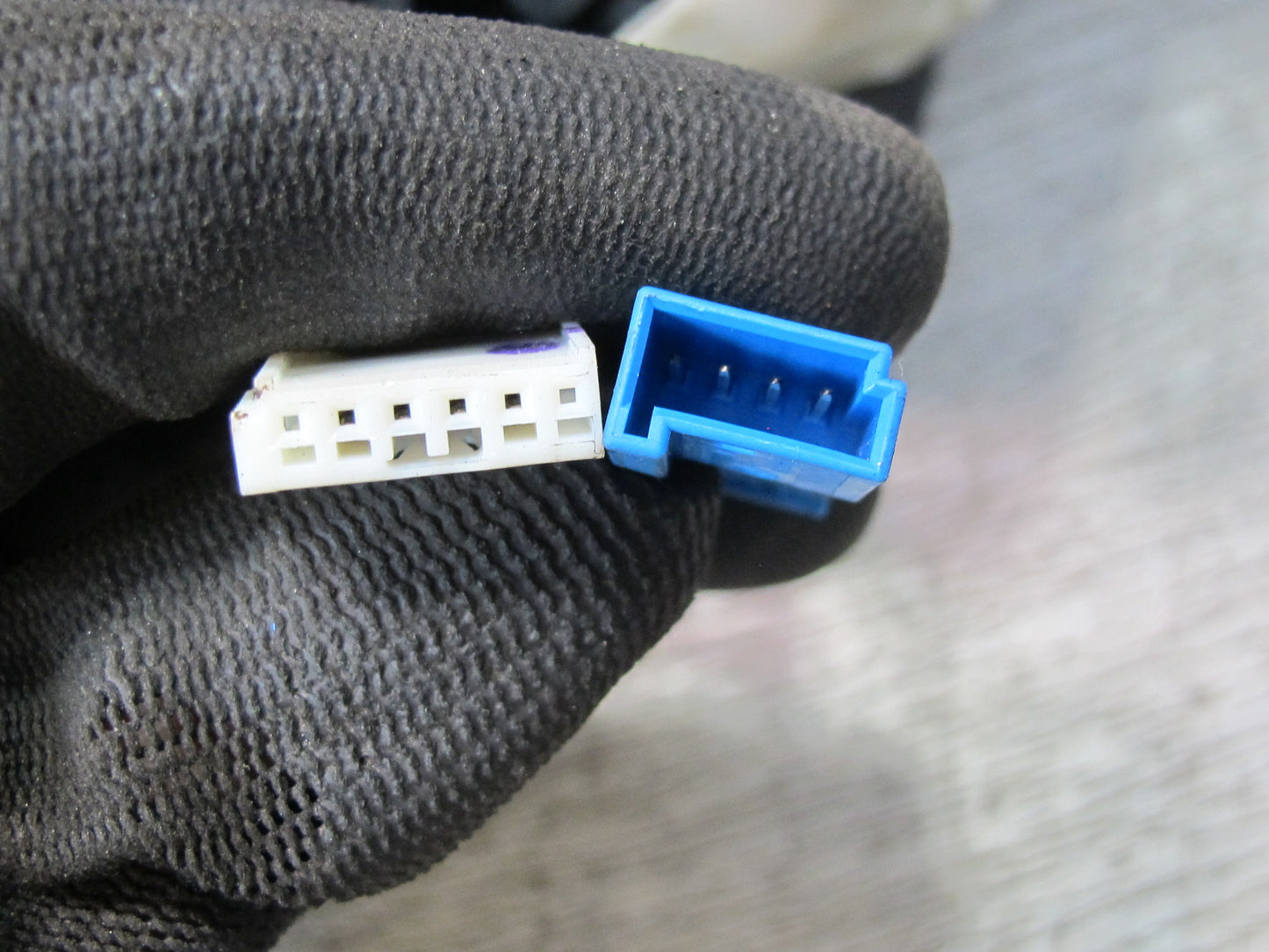 08-13 BMW E82 E88 135i A/T Automatic Transmission Gear Shifter w Boot & Knob OEM