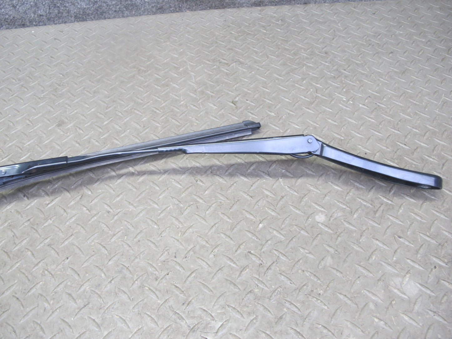 11-17 BMW F25 X3 Set of 2 Front Windshield Left & Right Wiper Arm OEM
