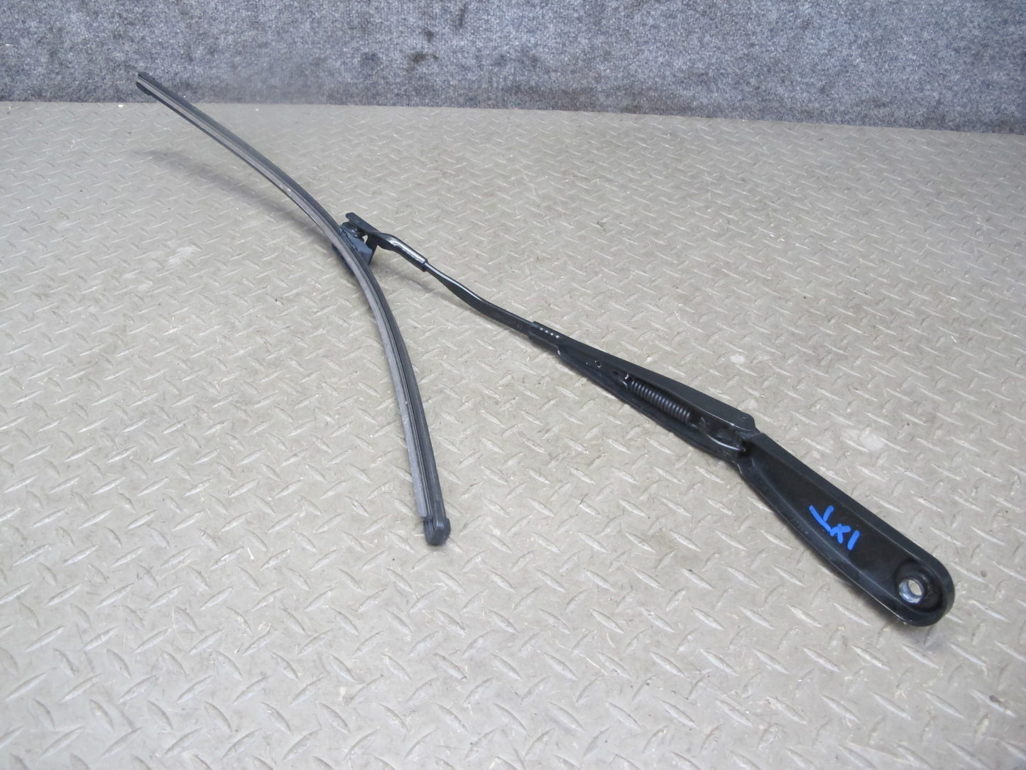 11-17 BMW F25 X3 Set of 2 Front Windshield Left & Right Wiper Arm OEM