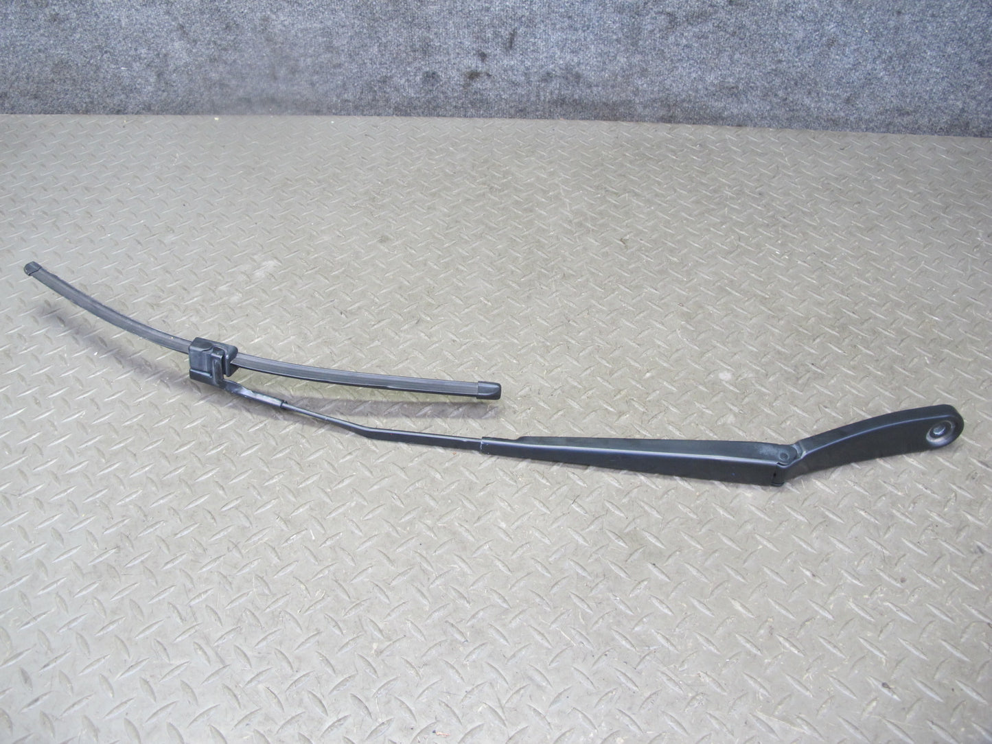 11-17 BMW F25 X3 Set of 2 Front Windshield Left & Right Wiper Arm OEM