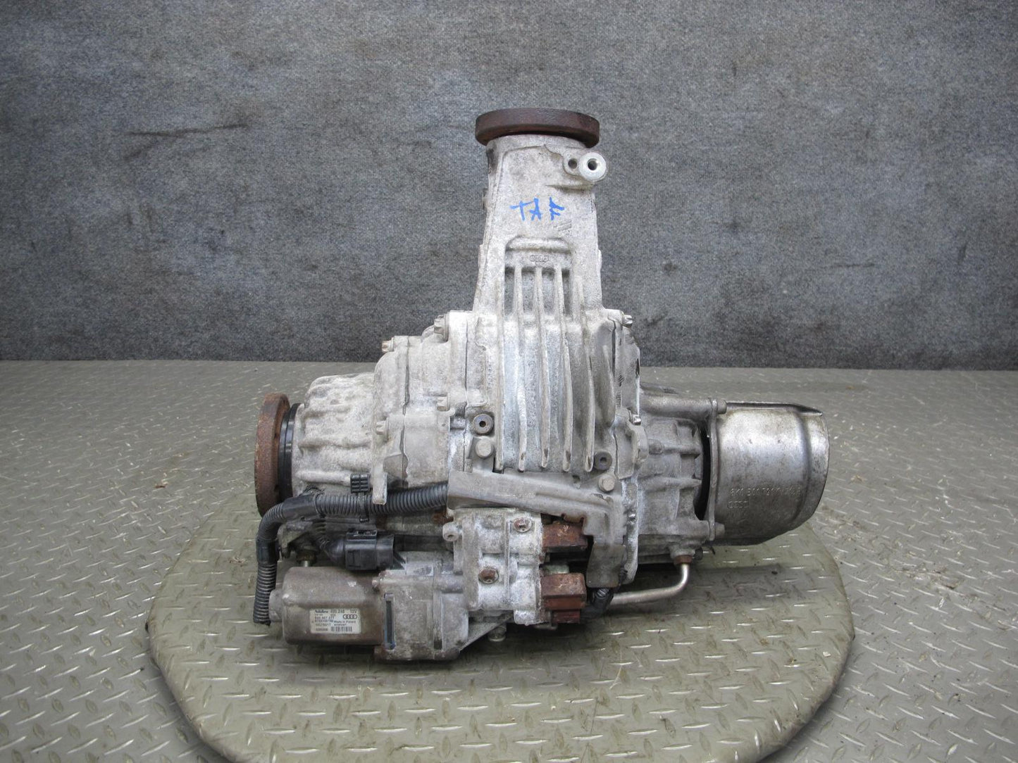 10-16 Audi B8 S4 AWD 3.0L A/T MKX Rear Differential Carrier 133k Miles OEM