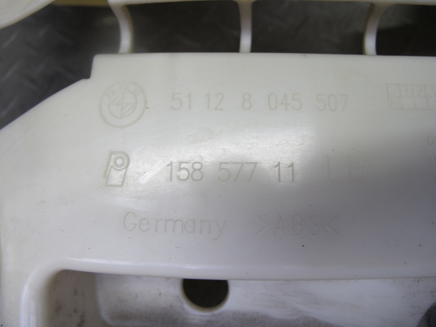 08-13 BMW E88 E82 135i M-sport Rear Bumper Right & Left Bracket Mount Set OEM