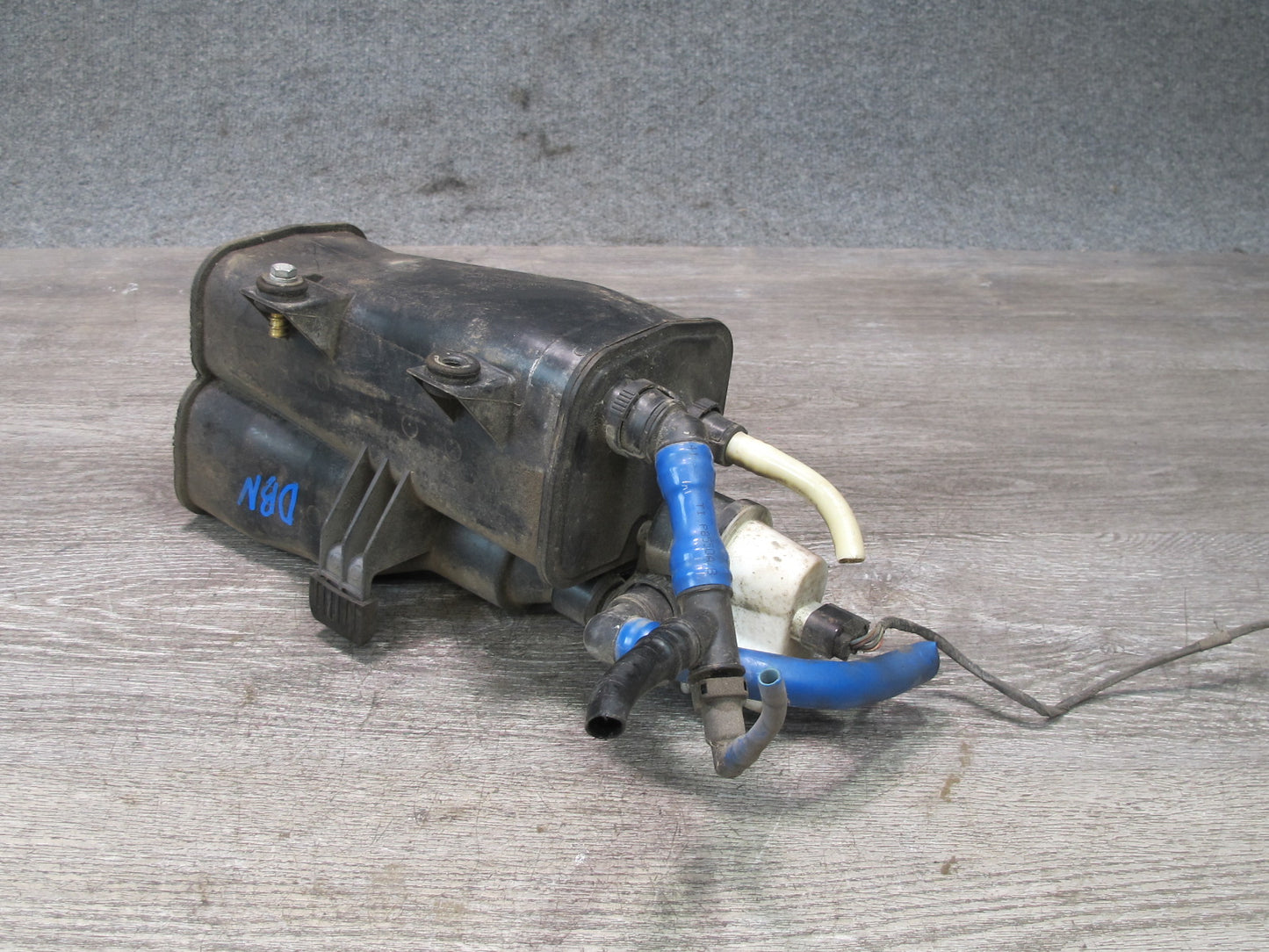 08-13 BMW E82 E88 135i Fuel Evap Vapor Charcoal Canister 6765741 OEM