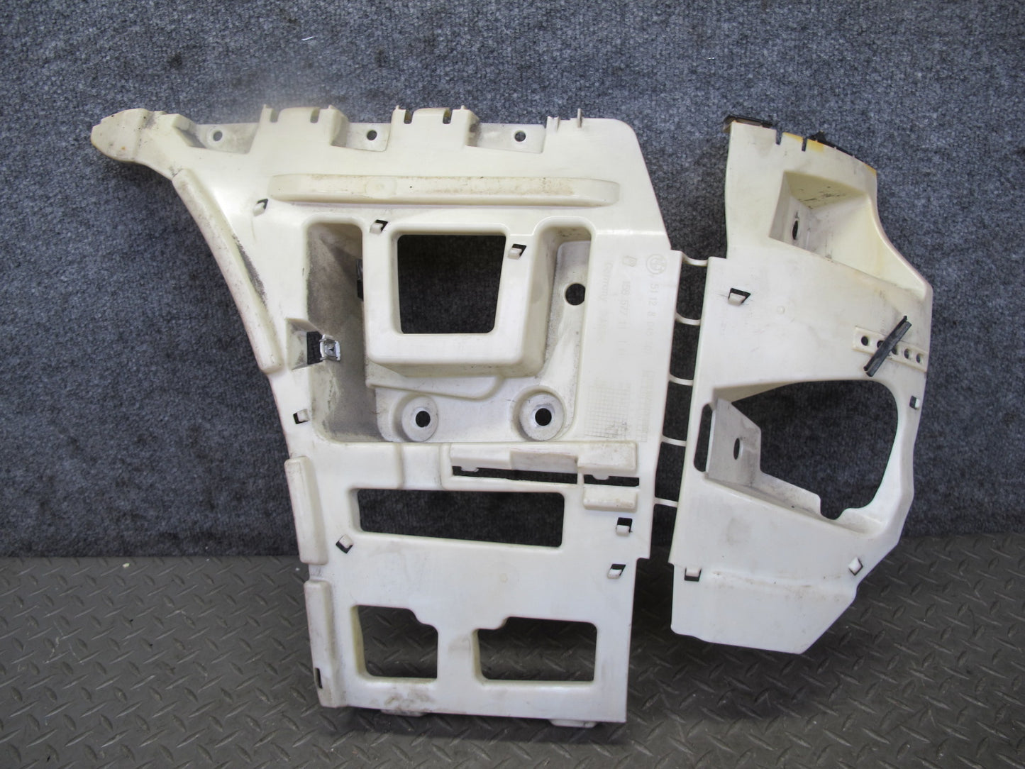 08-13 BMW E88 E82 135i M-sport Rear Bumper Right & Left Bracket Mount Set OEM