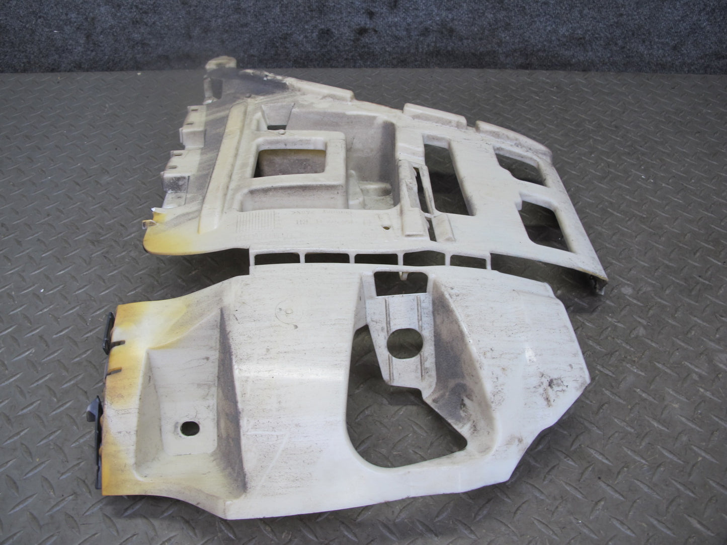 08-13 BMW E88 E82 135i M-sport Rear Bumper Right & Left Bracket Mount Set OEM