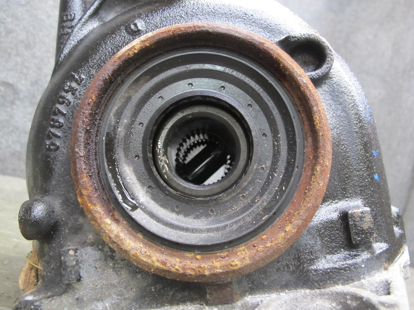 12-15 BMW F30 335i 335Xi M/T Rear Axle Differential Carrier 3.23 Ratio 91k Miles