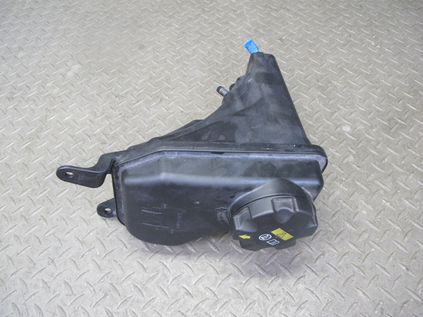 08-13 BMW E82 E88 135i Engine Coolant Expansion Overflow Reservoir Tank OEM
