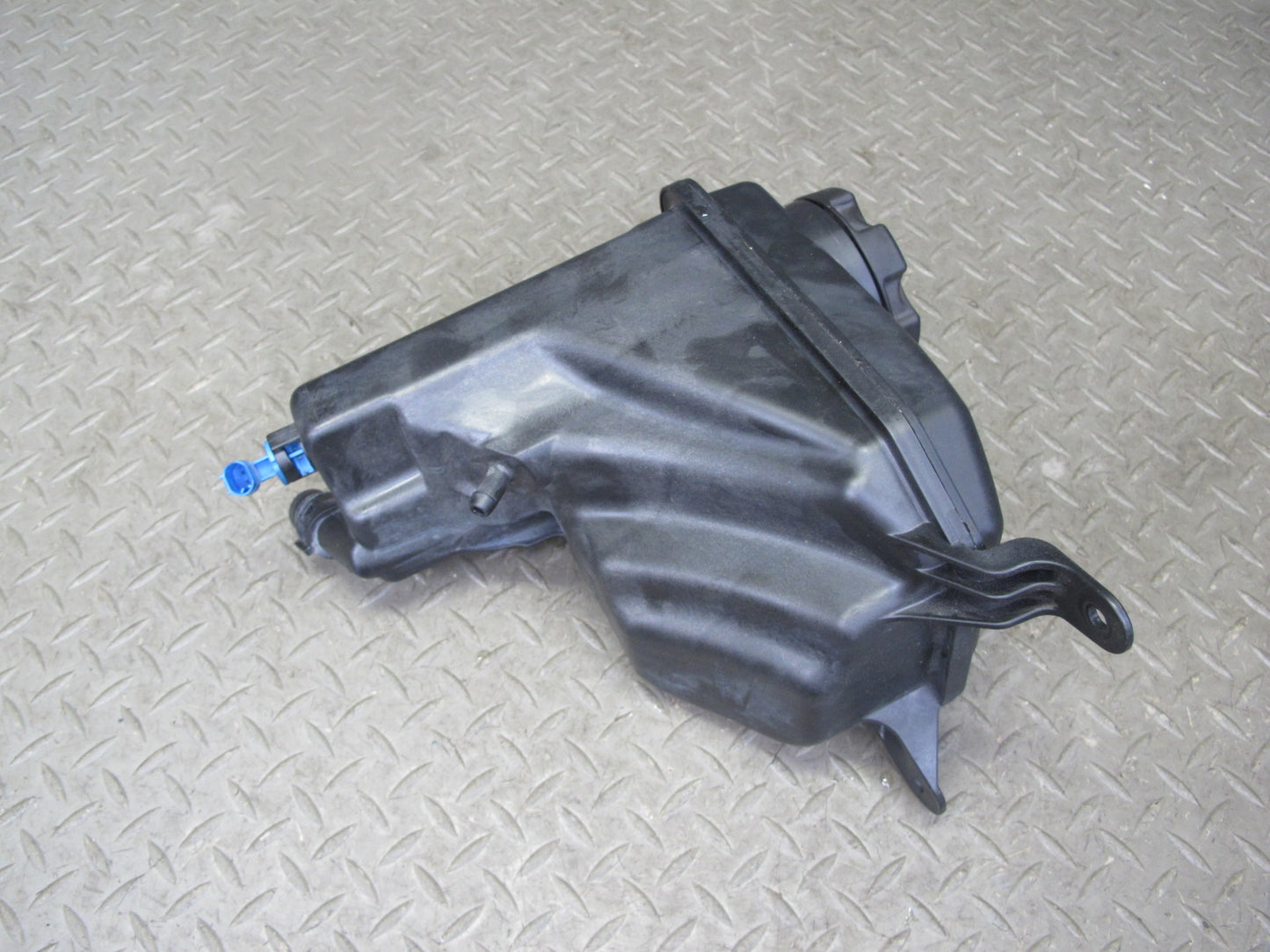 08-13 BMW E82 E88 135i Engine Coolant Expansion Overflow Reservoir Tank OEM