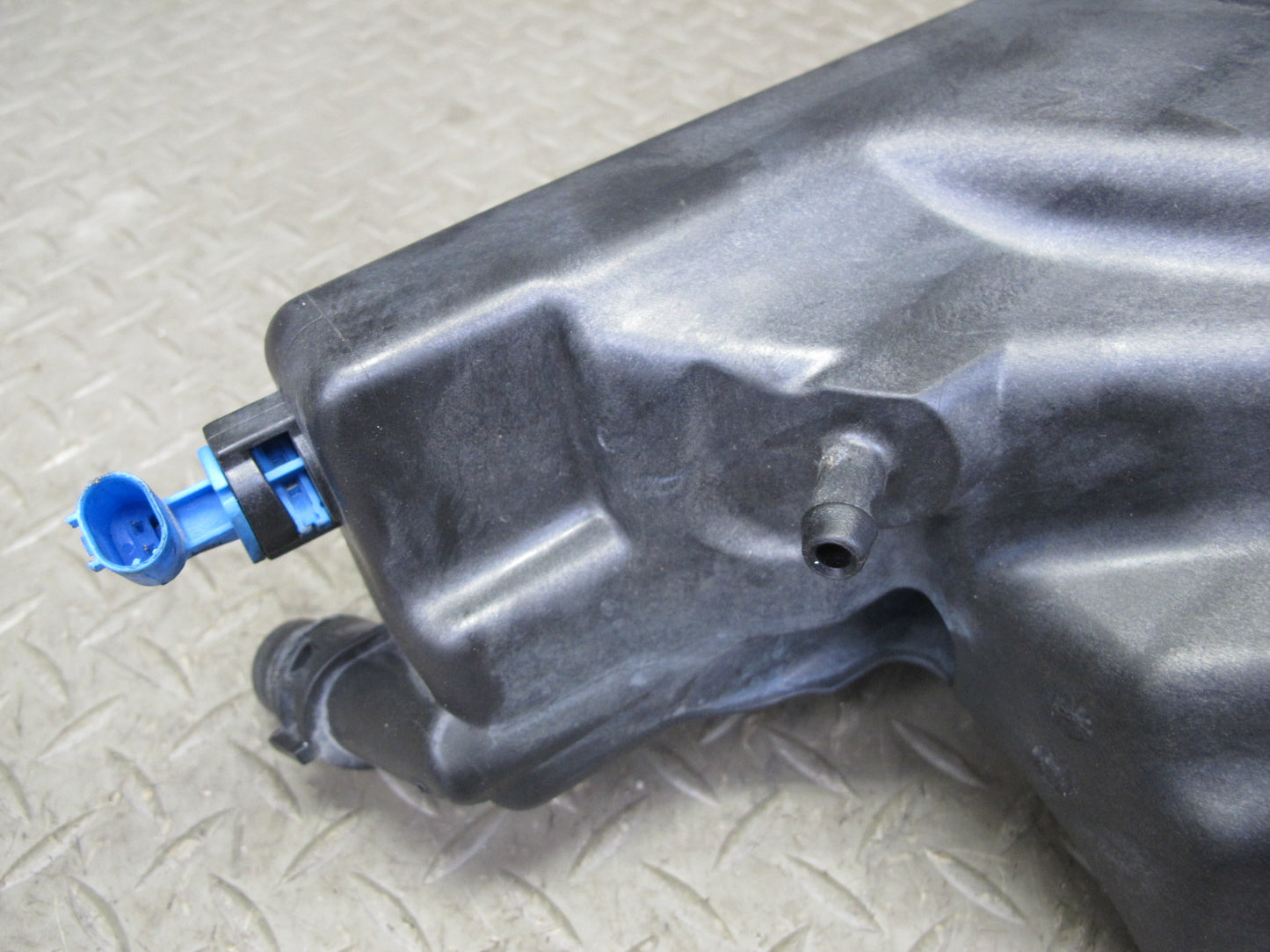 08-13 BMW E82 E88 135i Engine Coolant Expansion Overflow Reservoir Tank OEM