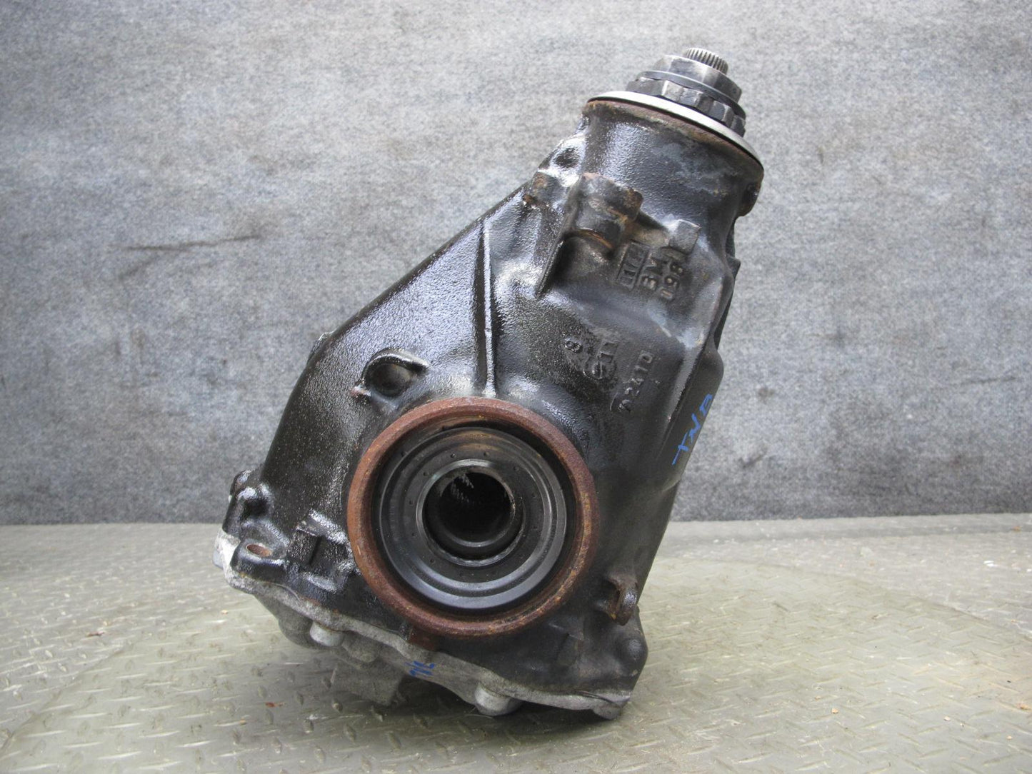 12-15 BMW F30 335i 335Xi M/T Rear Axle Differential Carrier 3.23 Ratio 91k Miles