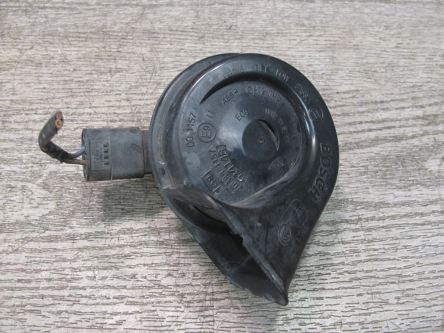 08-13 BMW E82 E88 135i Set of 2 High & Low Tone Note Pitch Horn Signal OEM