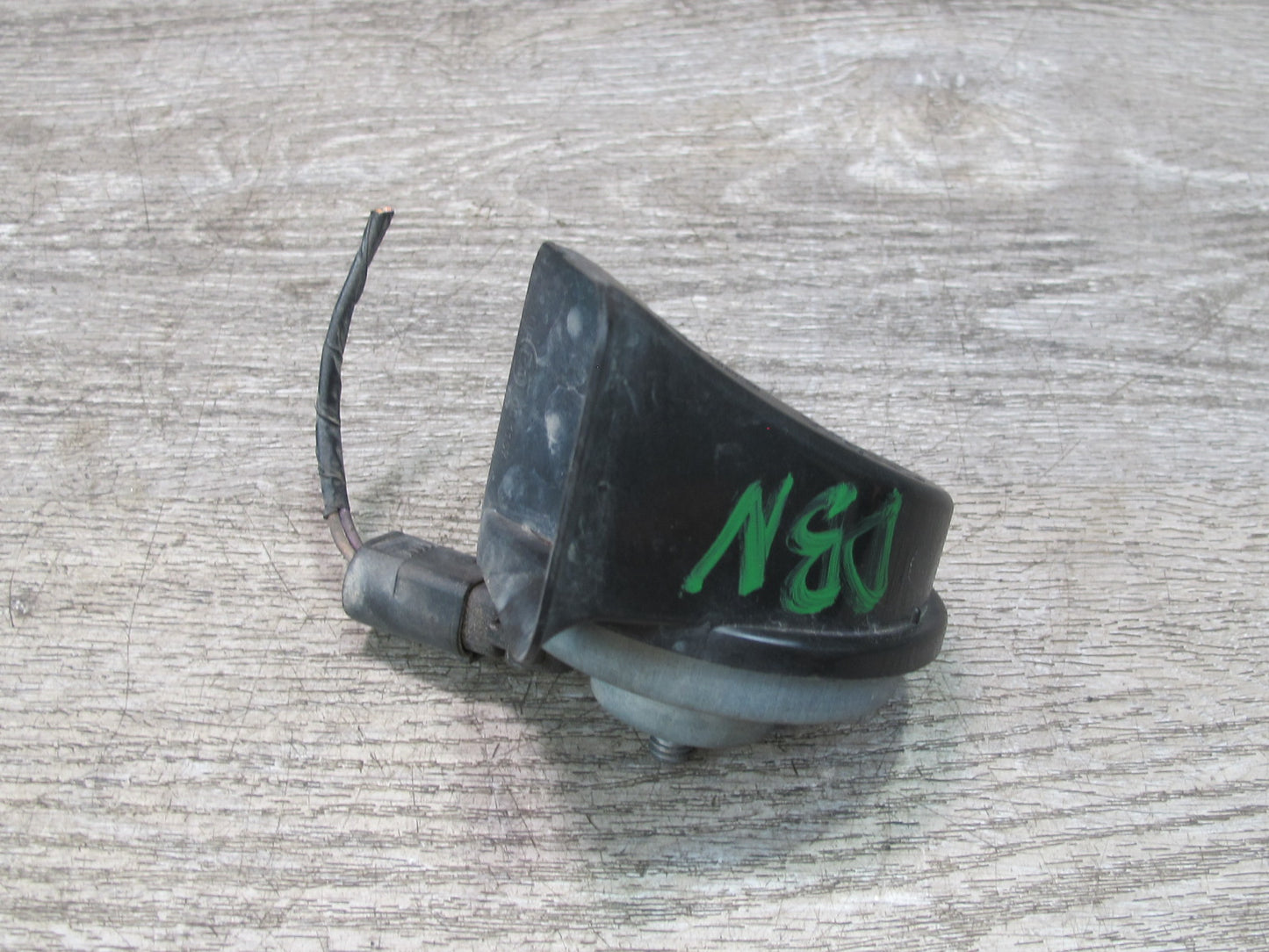 08-13 BMW E82 E88 135i Set of 2 High & Low Tone Note Pitch Horn Signal OEM