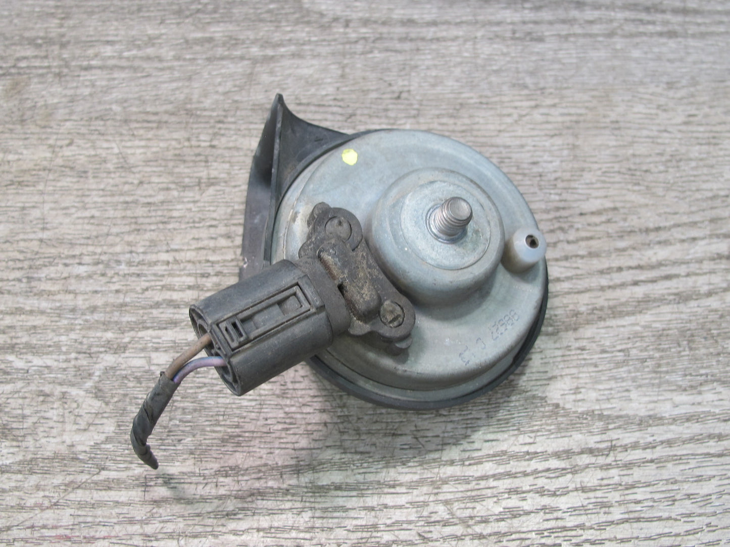 08-13 BMW E82 E88 135i Set of 2 High & Low Tone Note Pitch Horn Signal OEM