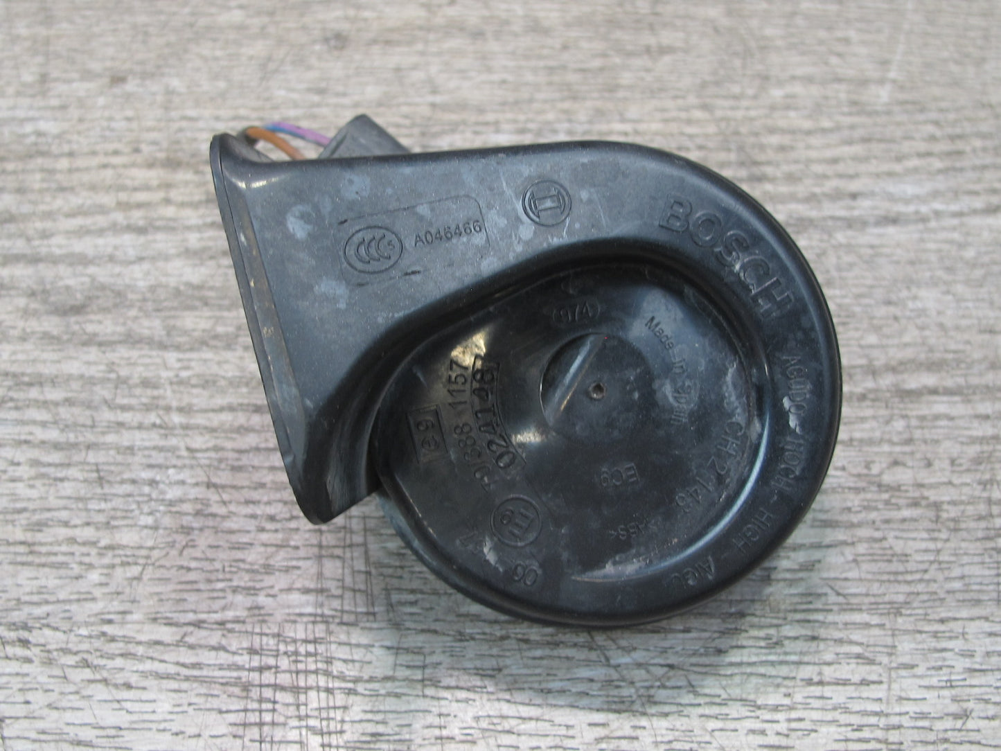 08-13 BMW E82 E88 135i Set of 2 High & Low Tone Note Pitch Horn Signal OEM