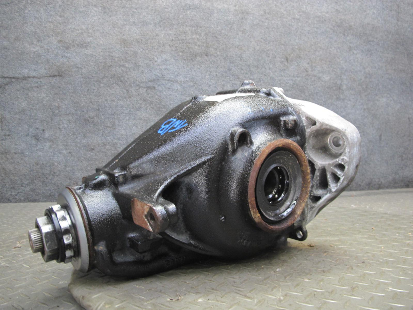 12-15 BMW F30 335i 335Xi M/T Rear Axle Differential Carrier 3.23 Ratio 91k Miles