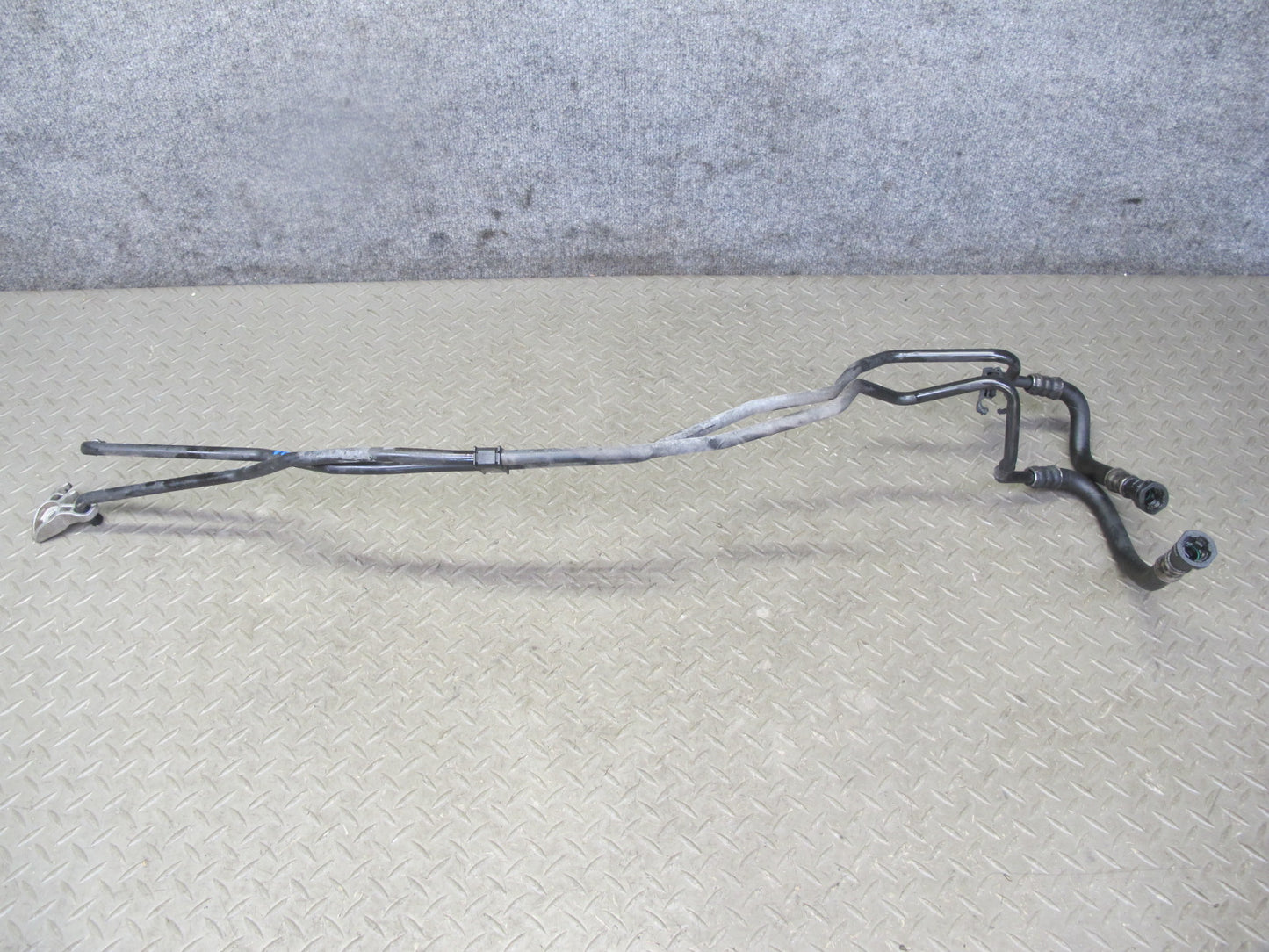 08-13 BMW E82 E88 135i N54 A/T Transmission Oil Cooler Pipe Hose Tube Line OEM