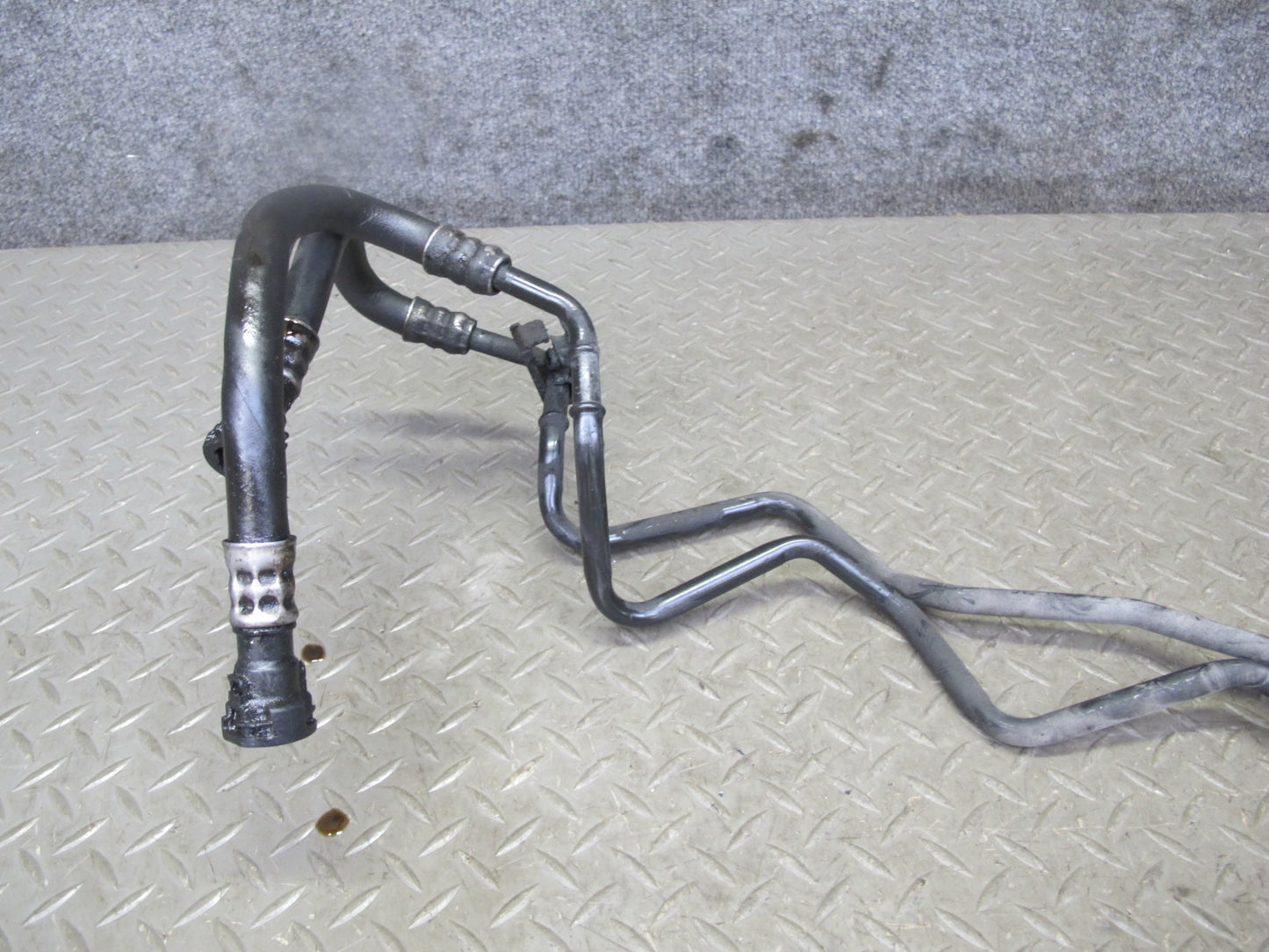 08-13 BMW E82 E88 135i N54 A/T Transmission Oil Cooler Pipe Hose Tube Line OEM
