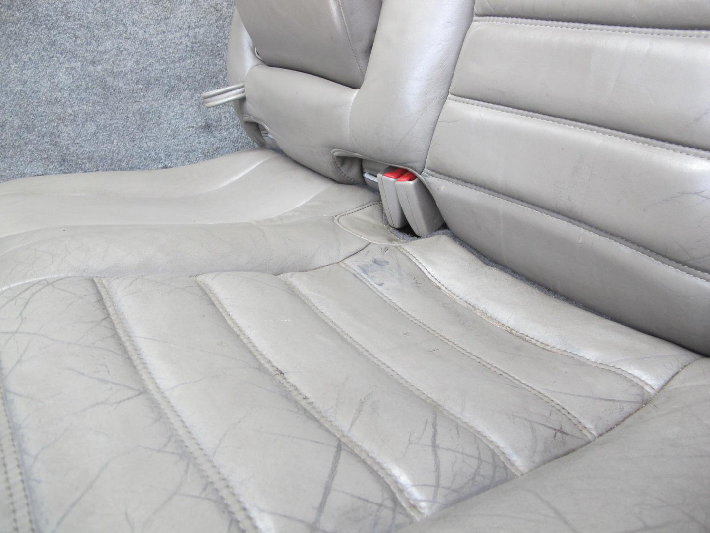 2004 Hummer H2 Rear 2ND ROW Left & Right Side Leather Seat Set of 2