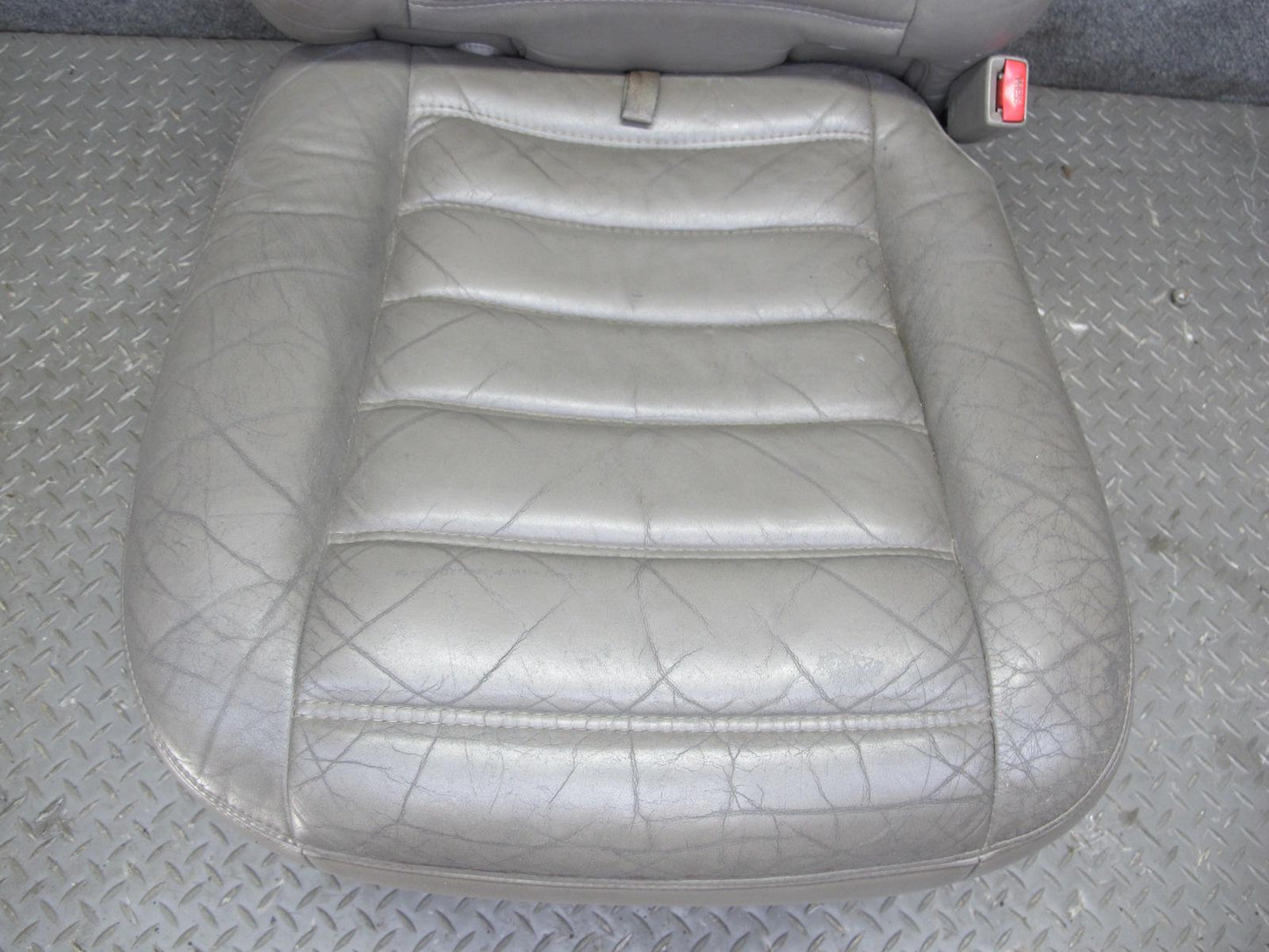 2004 Hummer H2 Rear 2ND ROW Left & Right Side Leather Seat Set of 2