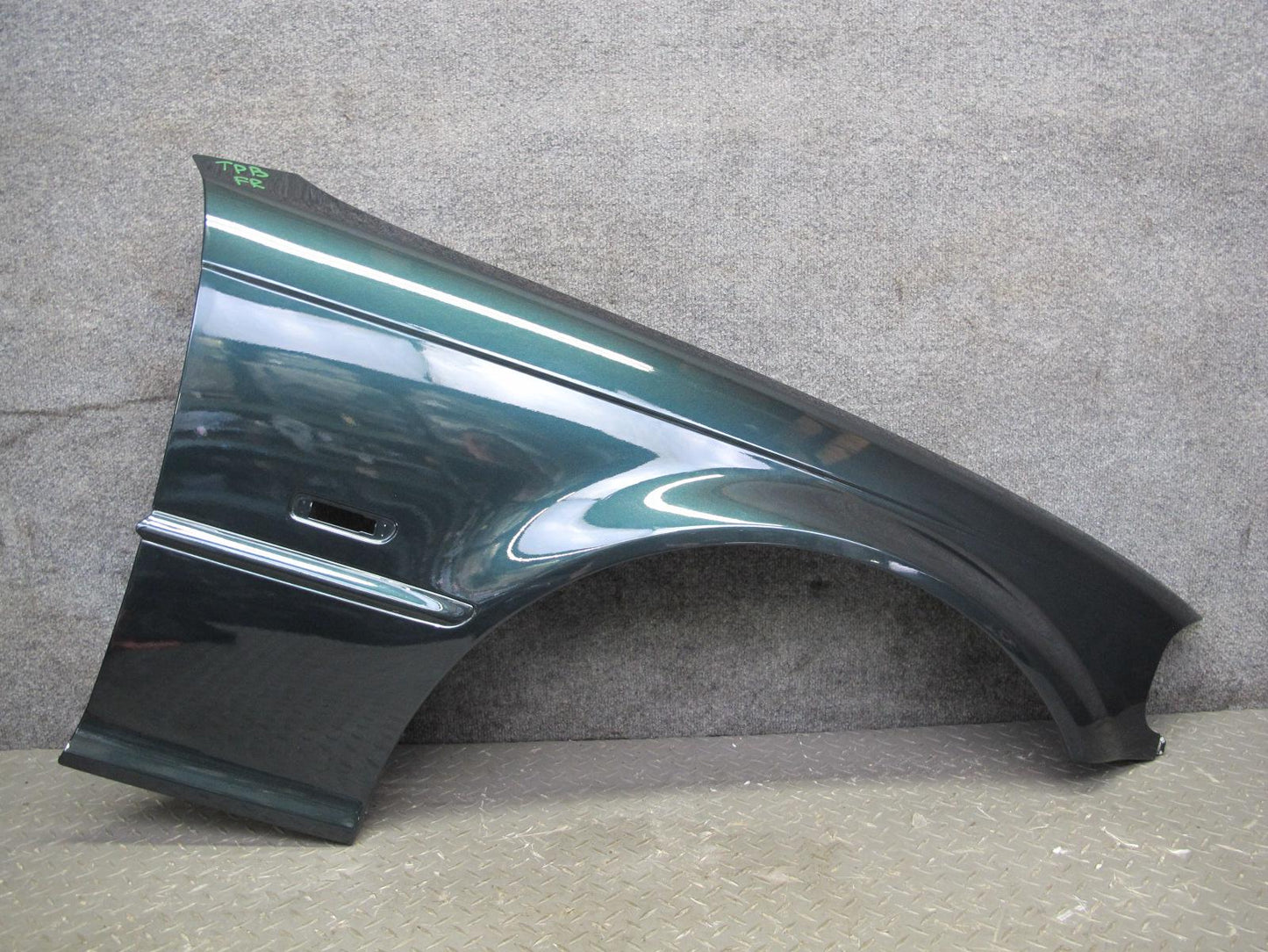 01-03 BMW E46 330ci Coupe Convertible Front Right Fender Shell Cover Panel OEM