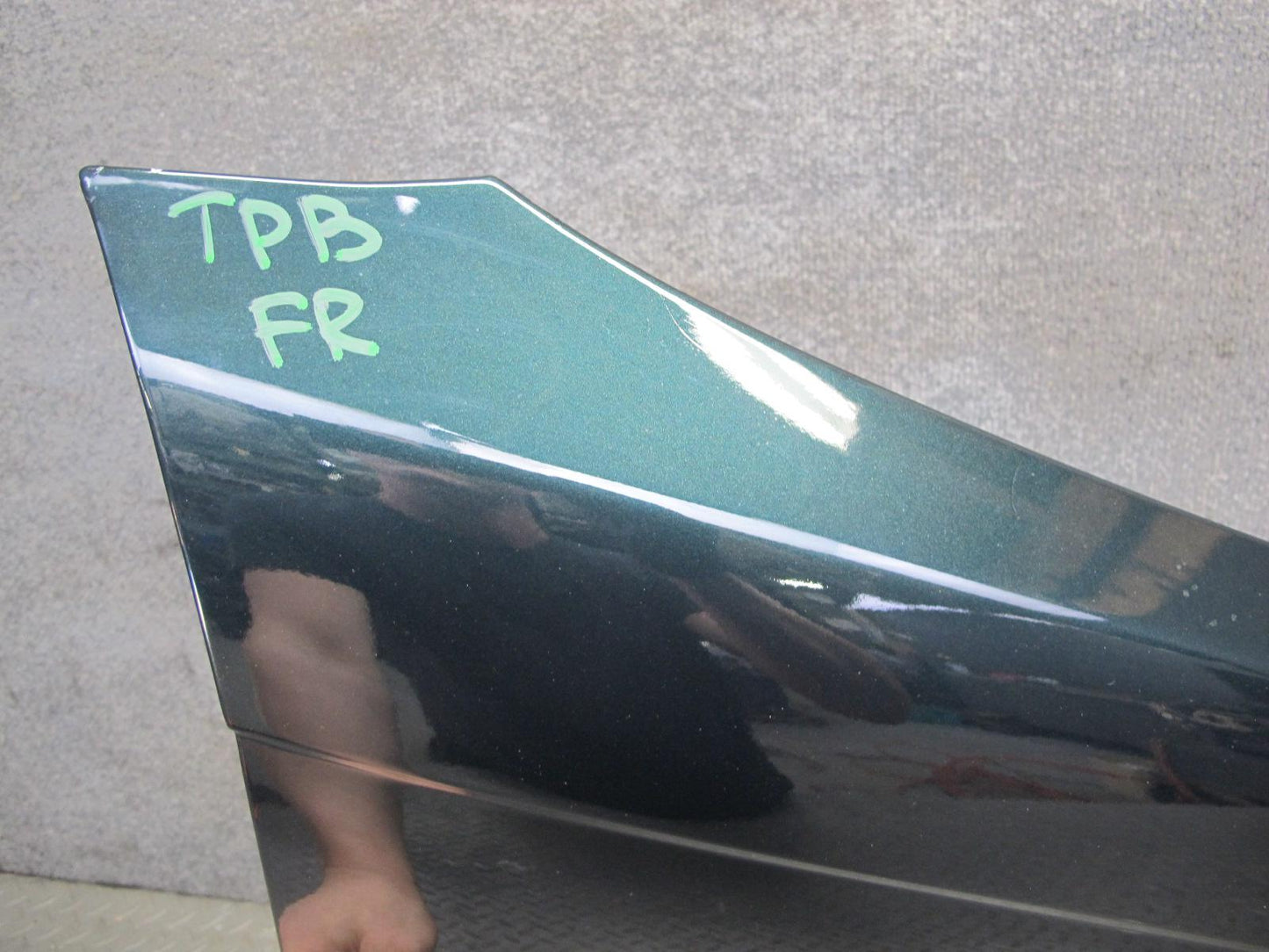 01-03 BMW E46 330ci Coupe Convertible Front Right Fender Shell Cover Panel OEM