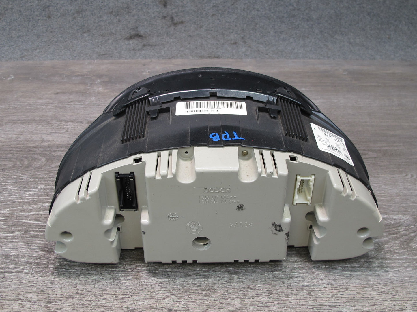 01-06 BMW E46 330ci Convertible A/T Speedometer Instrument Cluster 6915270 OEM