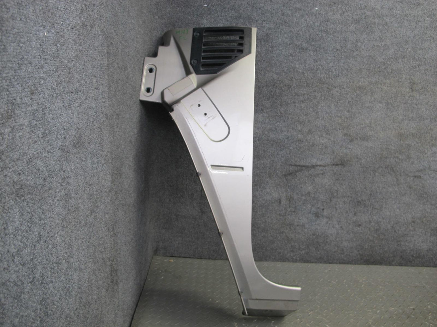 2003-2009 Hummer H2 Front Left Driver Side Fender Shell Cover Panel 15062999